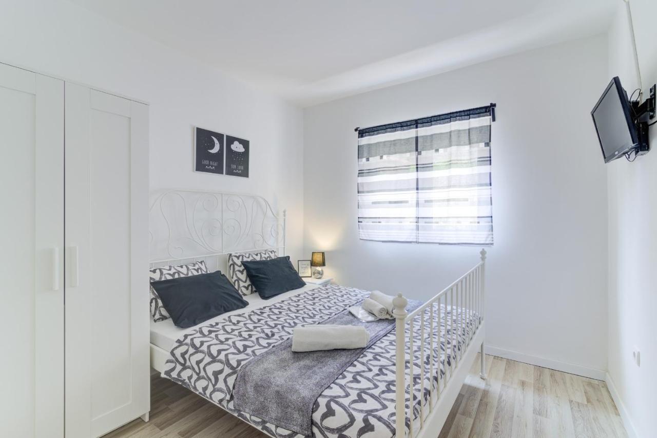 Lovely Apartments Senj セニ エクステリア 写真