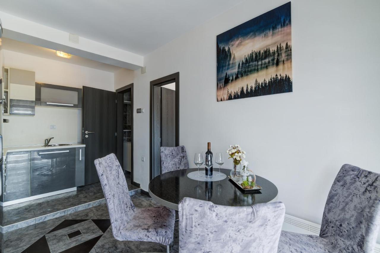Lovely Apartments Senj セニ エクステリア 写真