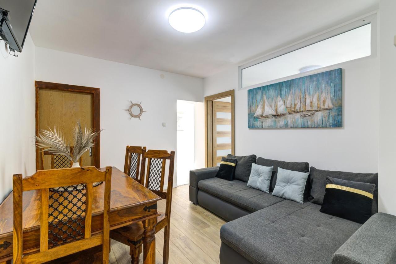 Lovely Apartments Senj セニ エクステリア 写真