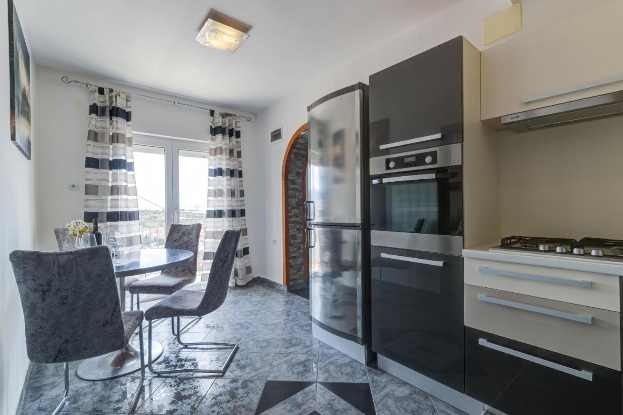 Lovely Apartments Senj セニ エクステリア 写真