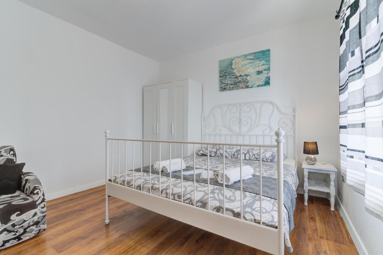 Lovely Apartments Senj セニ エクステリア 写真