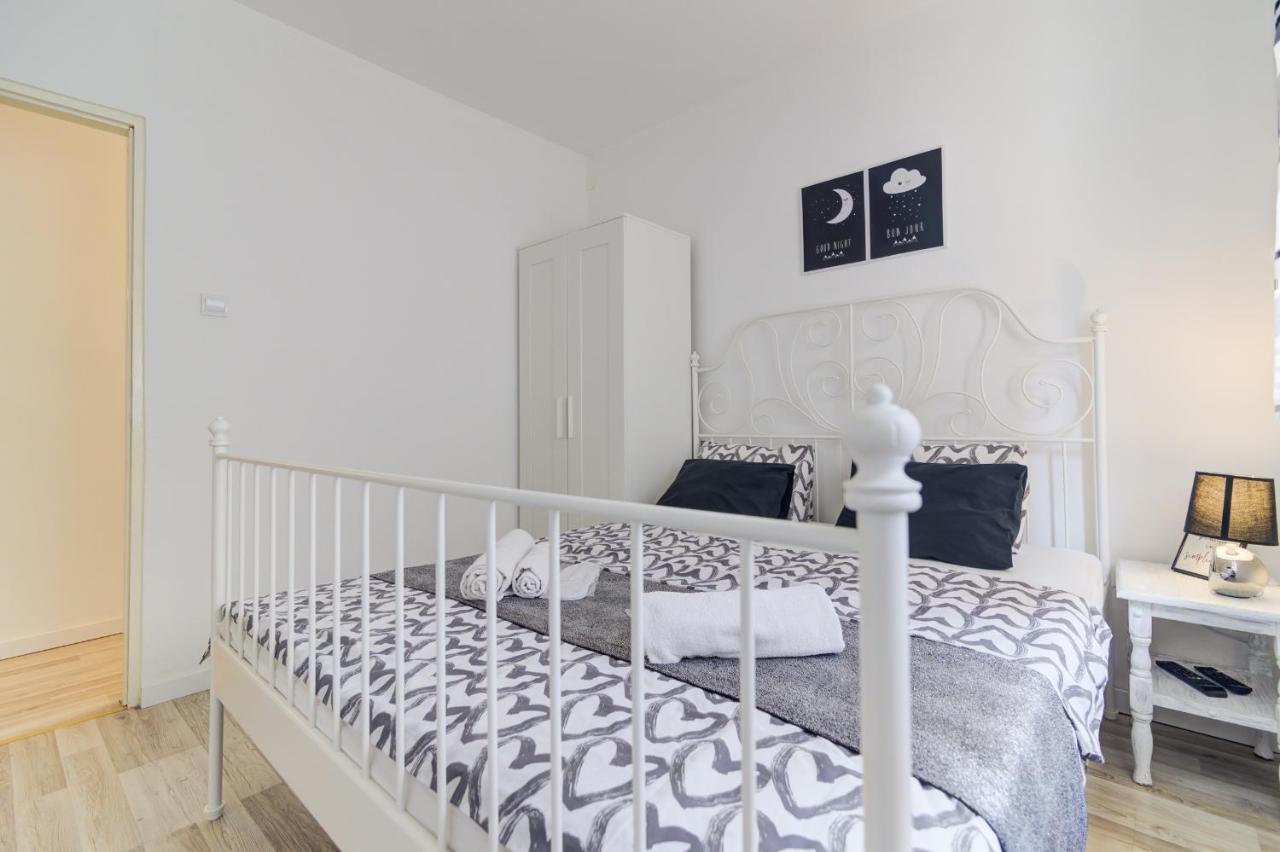 Lovely Apartments Senj セニ エクステリア 写真