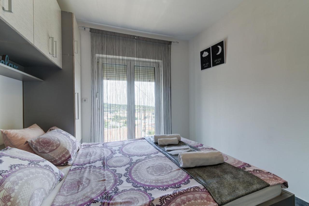 Lovely Apartments Senj セニ エクステリア 写真